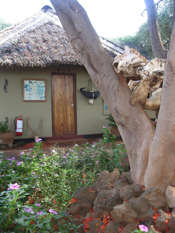 Severin Safari Camp Tsavo West National Park Luaran gambar